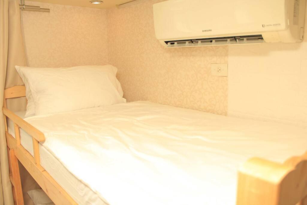 A2J Luxury 1Br Balcony Suite Near Venice Mall Bgc Μανίλα Εξωτερικό φωτογραφία