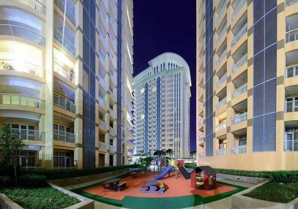 A2J Luxury 1Br Balcony Suite Near Venice Mall Bgc Μανίλα Εξωτερικό φωτογραφία